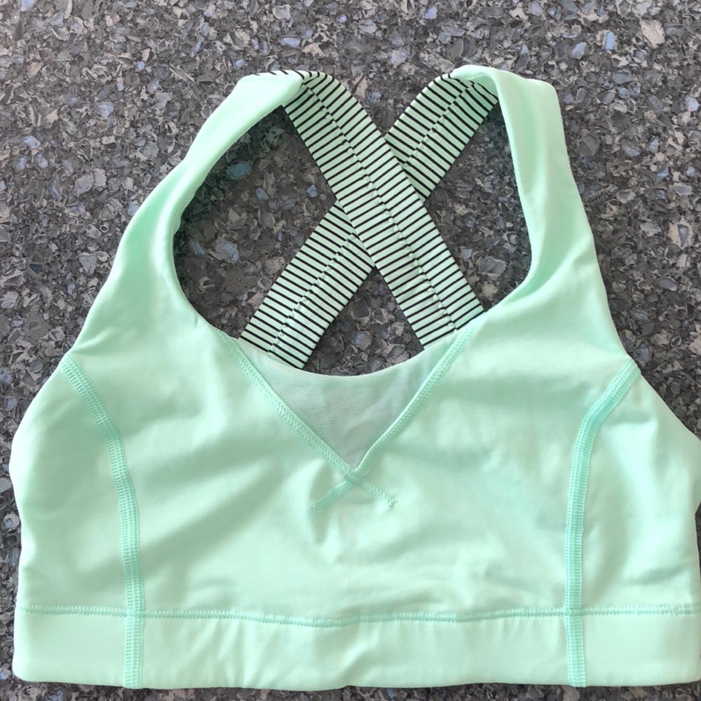 Lululemon Sports Bra size 4
